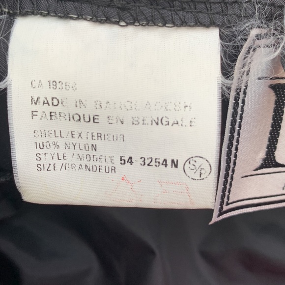 Vintage Sport Mode D.K.P. International Windbreaker - Picture 9 of 10